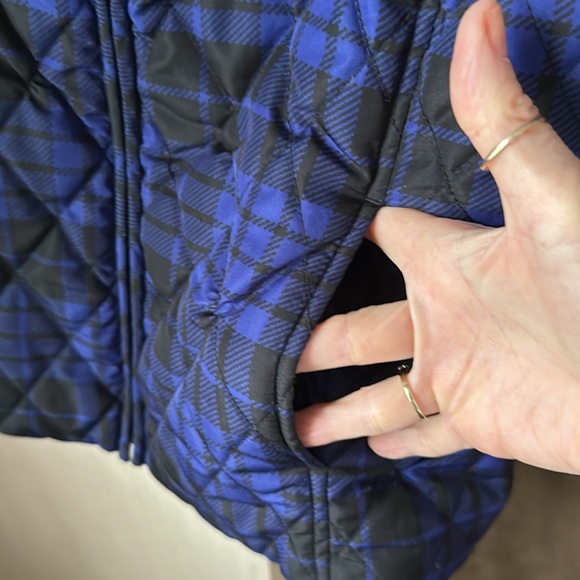 Croft and Barrow puffy vest - Picture 3 of 8